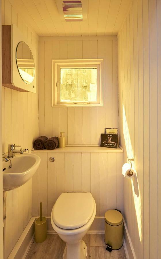 Stylish Seaside Maisonette - 200m To Apartment