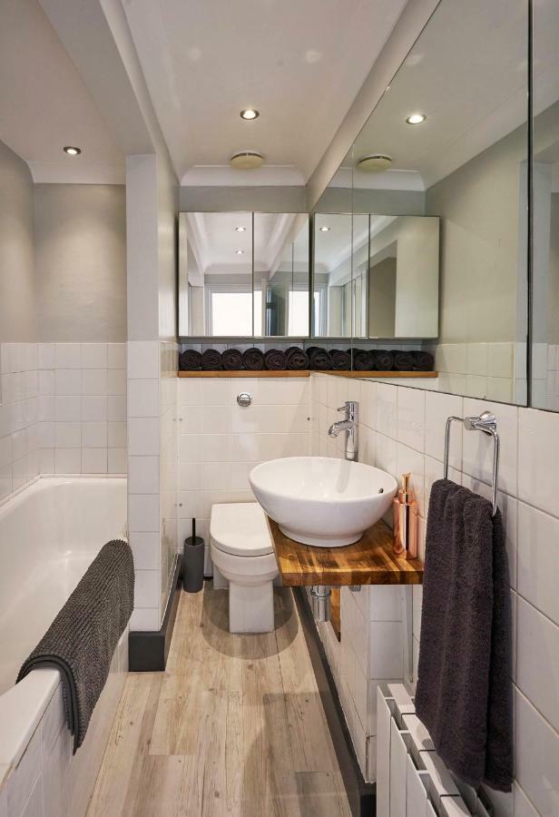 Stylish Seaside Maisonette - 200m To Apartment