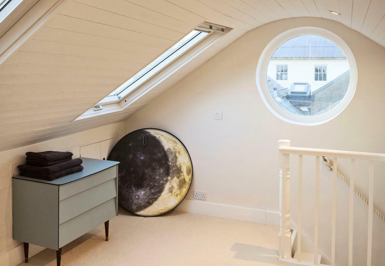 Apartment Stylish Seaside Maisonette - 200m To